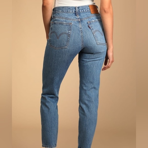 Levi’s Wedgie Icon Straight Leg Jeans Athens Asleep Wash Distressed - Picture 4 of 13